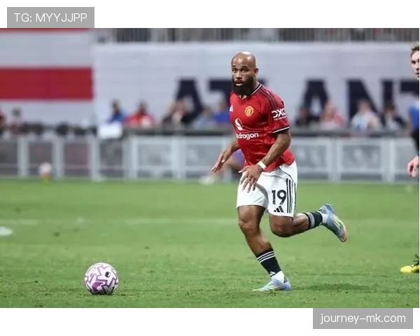 阿兹蒙发挥亮眼,助力球队斩获胜利