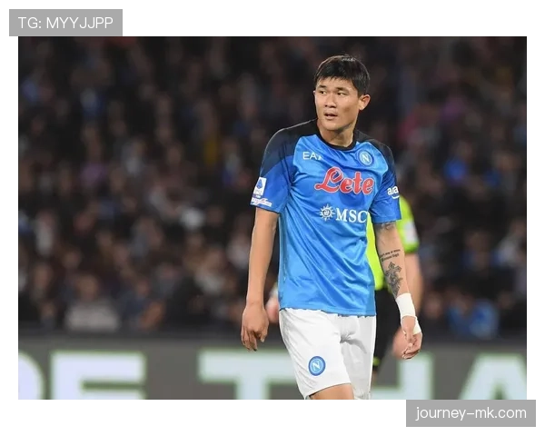 金玟哉获评世界最佳中卫 引发足坛广泛热议